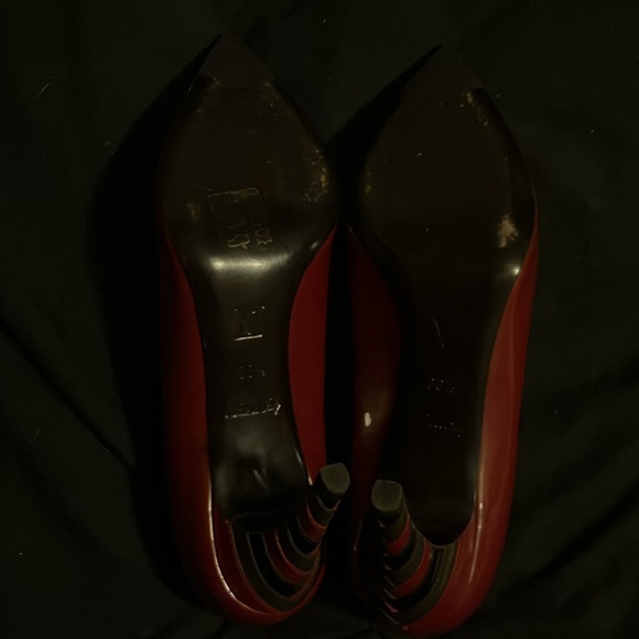 Vintage authentic Louis Vuitton red heels 85 millimeter. - Picture 4 of 8